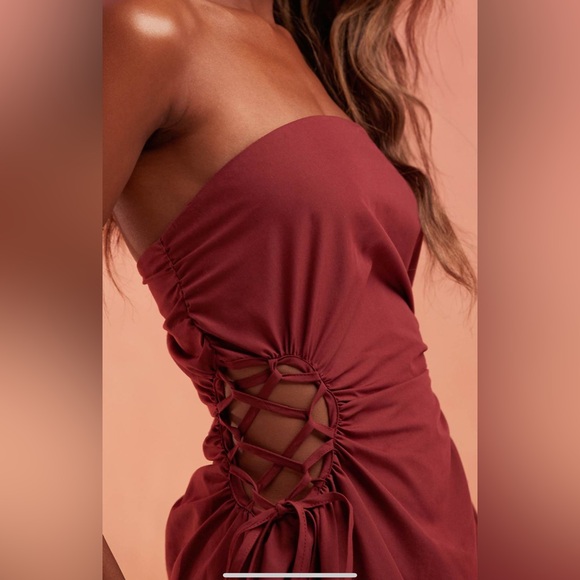 ASOS Design Bandeau midi with lattice detail waist in burgundy ; US 6 - Picture 5 of 6